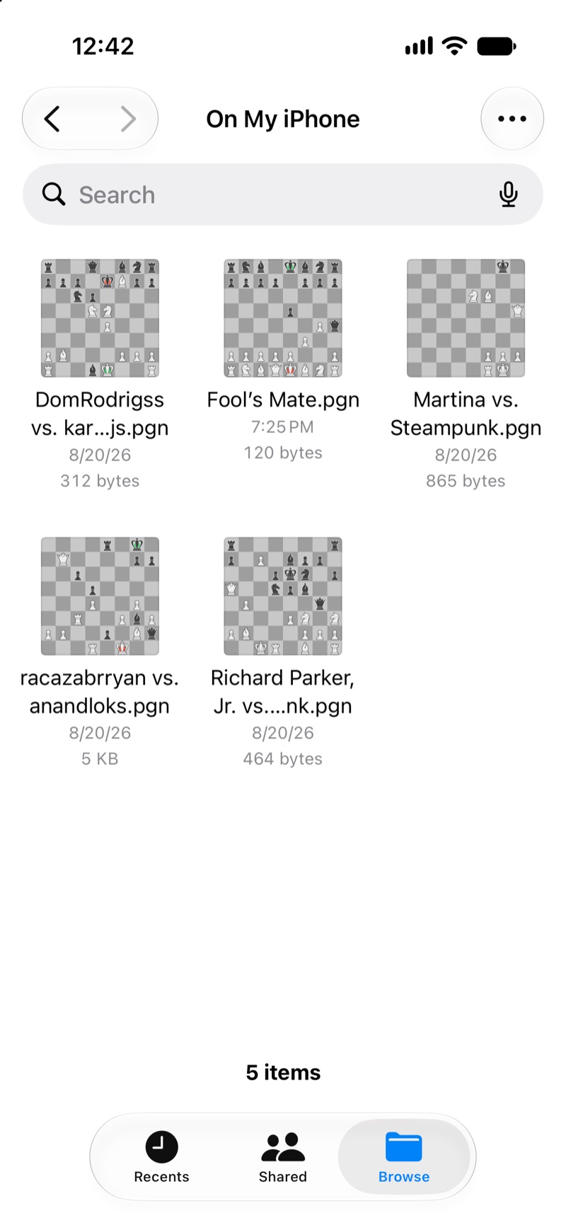 PGN and FEN files with board thumbnails in the Files app